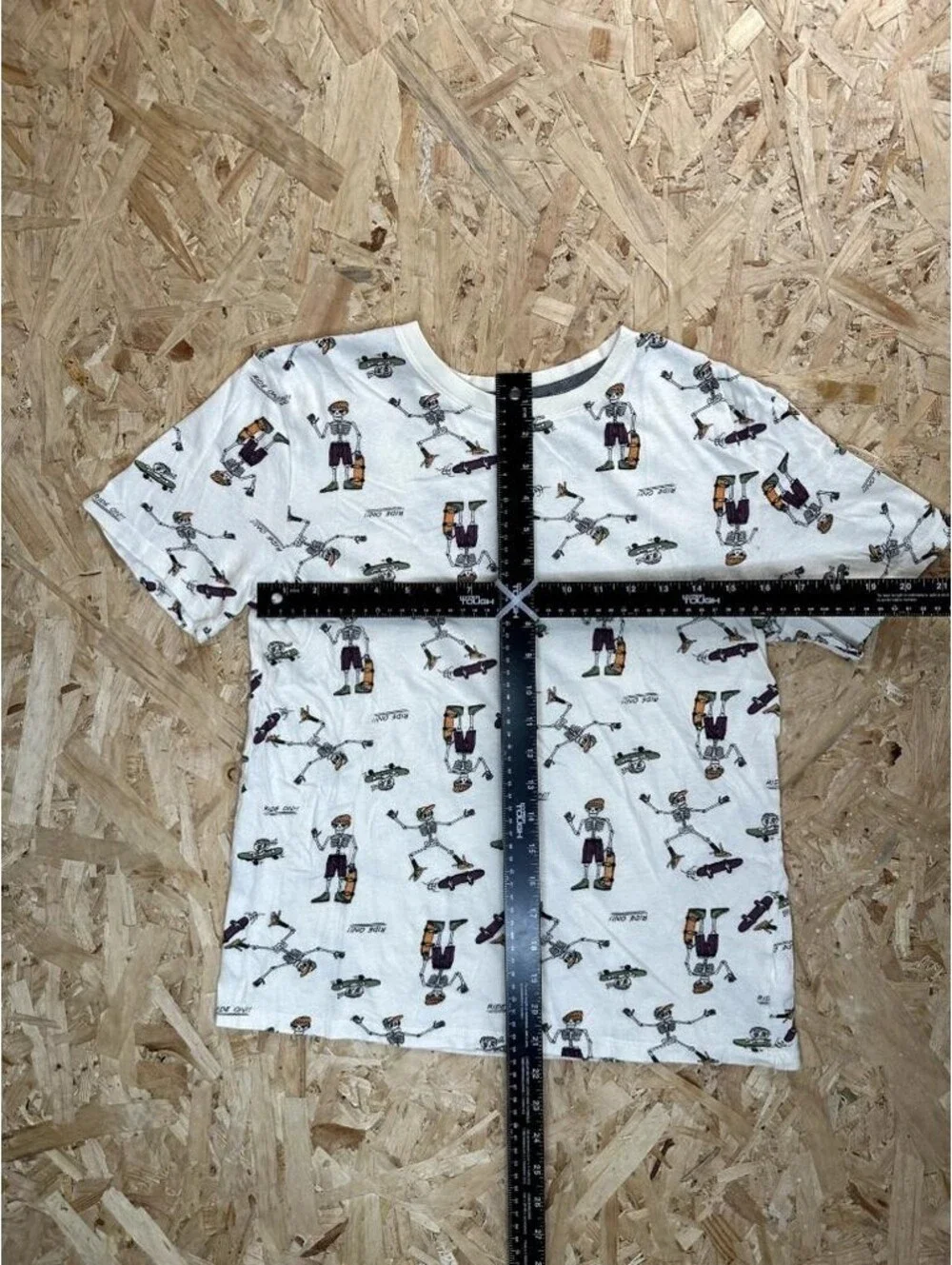 Old Navy Boys Softest Tee XL 14-16 White Skeleton Skateboard Graphic T-Shirt